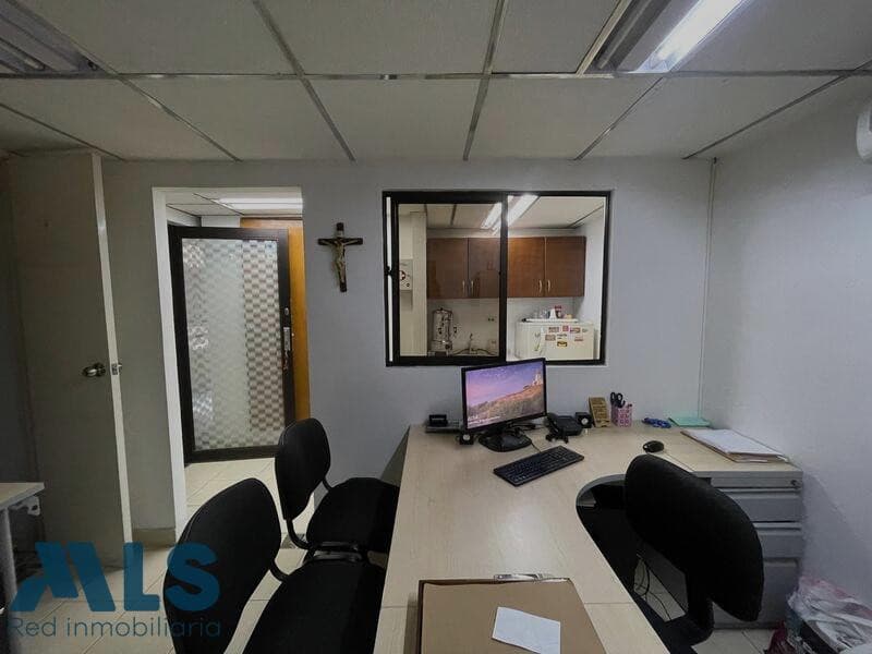 Oficina en venta en Suramericana, Laureles, Medellín — foto 1 de 12