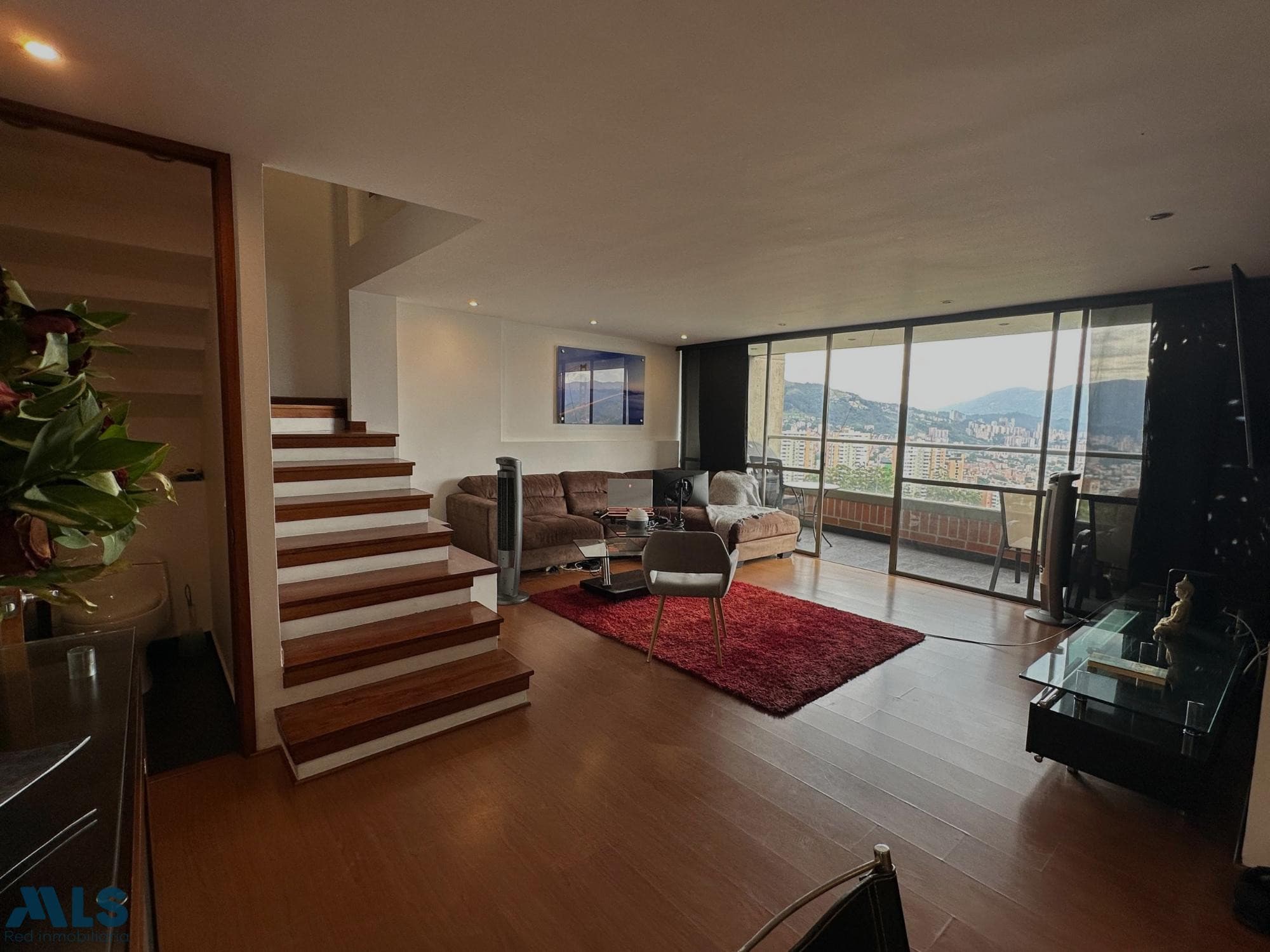 Apartamento en venta en San Lucas, Poblado, Medellín — foto 1 de 31