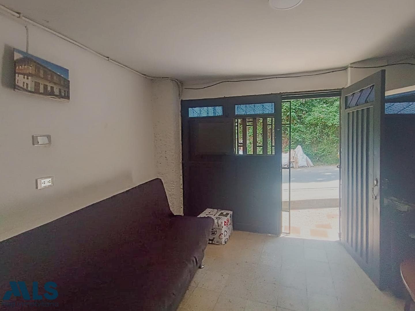 Casa en venta en San Javier Nº 2, Occidente, Medellín — foto 1 de 24