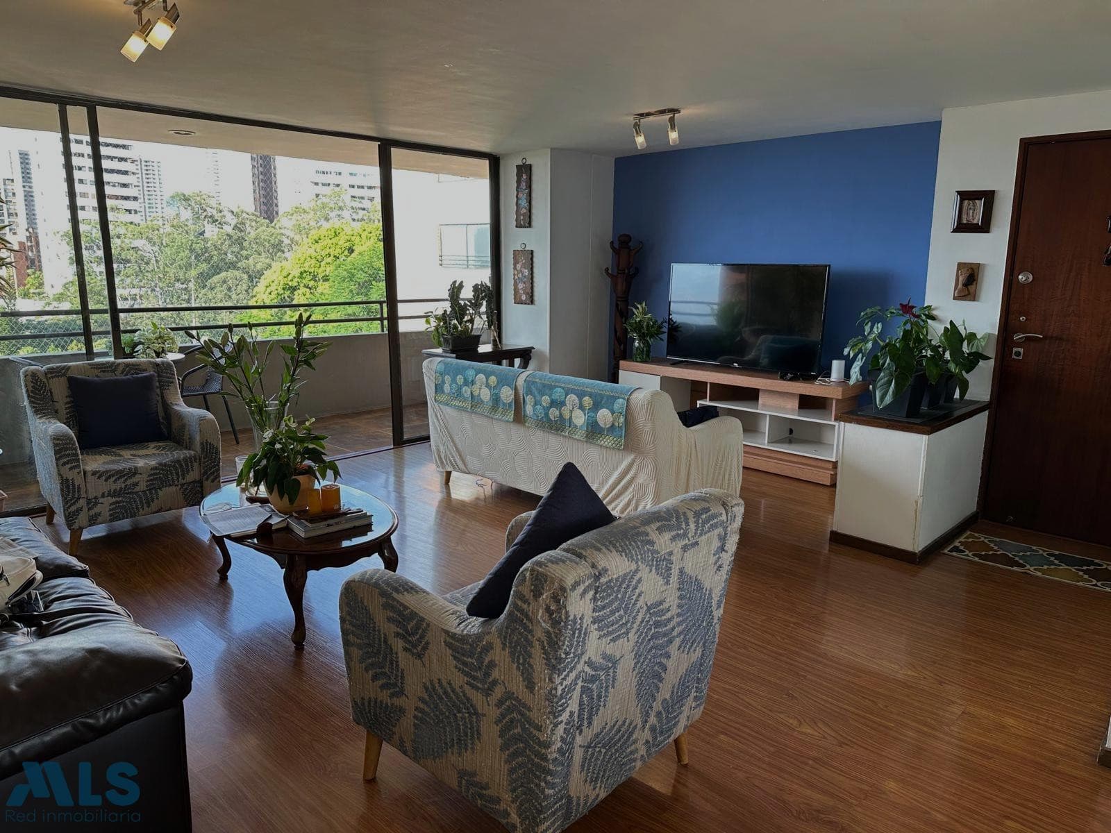 Apartamento en venta en El Poblado, Medellín — foto 1 de 22
