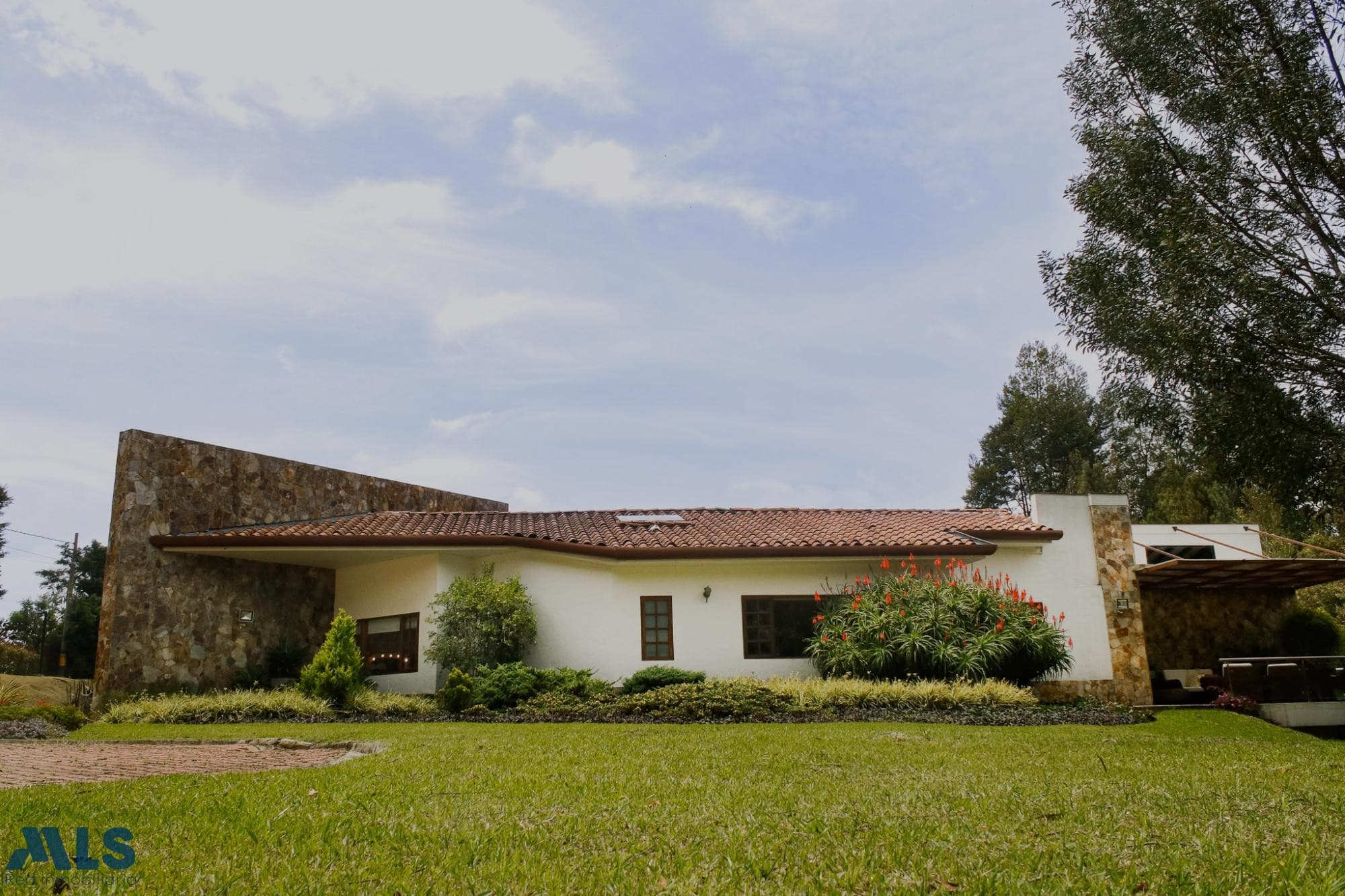 Casa en venta en Alto De Las Palmas, Aburra Sur, Envigado — foto 1 de 39