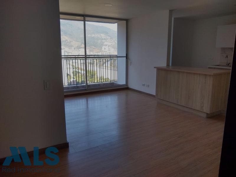 Apartamento en venta en Cabañas, Norte, Bello — foto 1 de 17