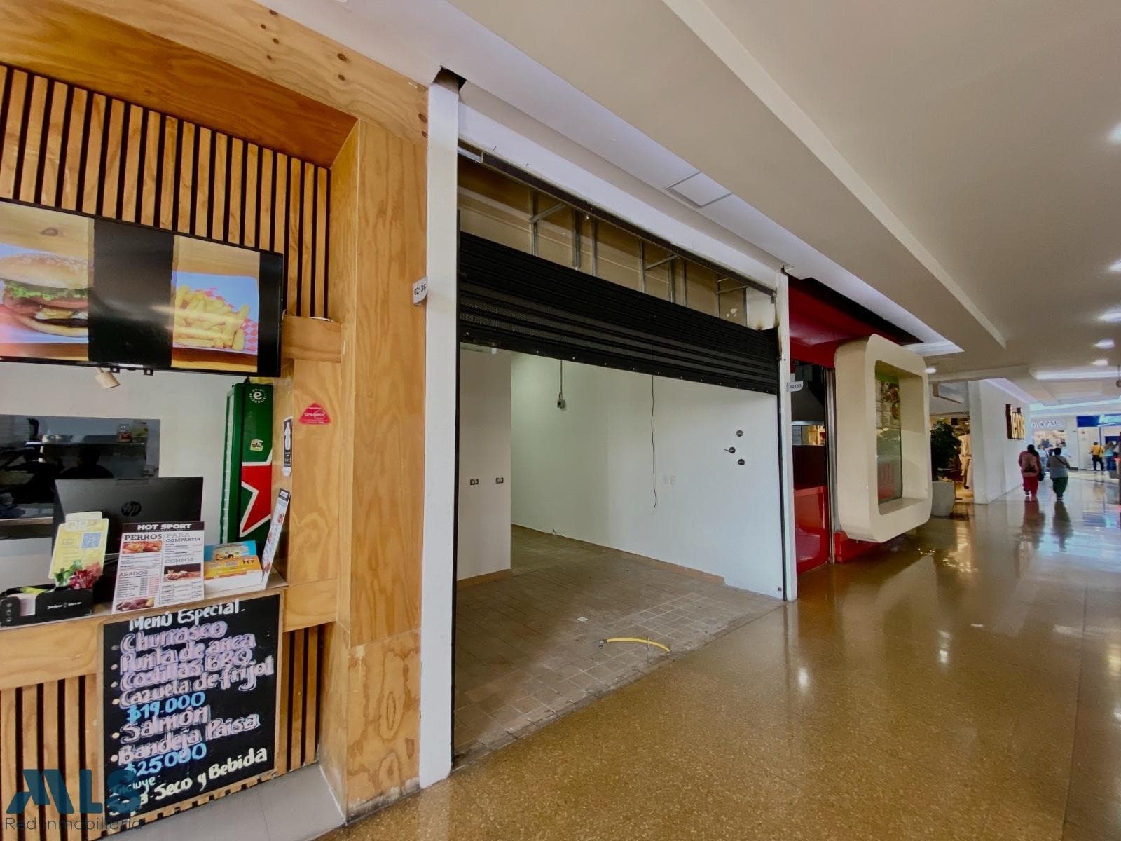 Local Comercial en venta en Perpetuo Socorro, Poblado, Medellín — foto 1 de 11