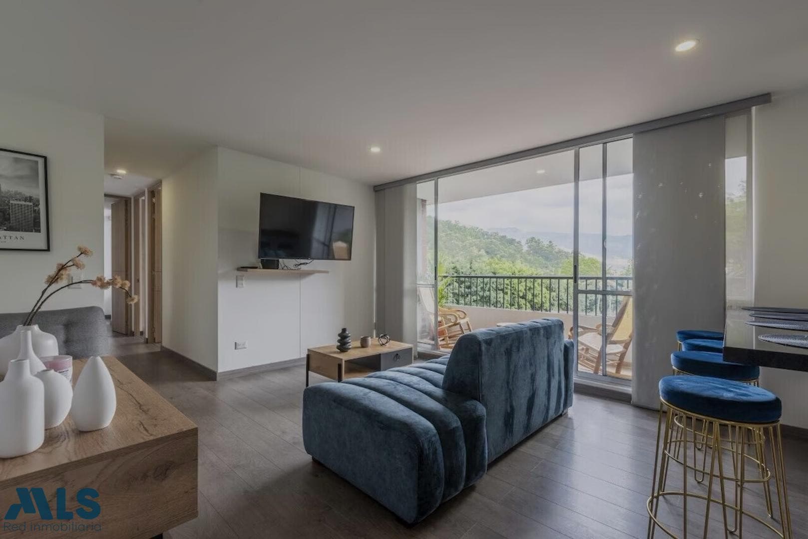 Apartamento en venta en Laureles, Medellín — foto 1 de 18