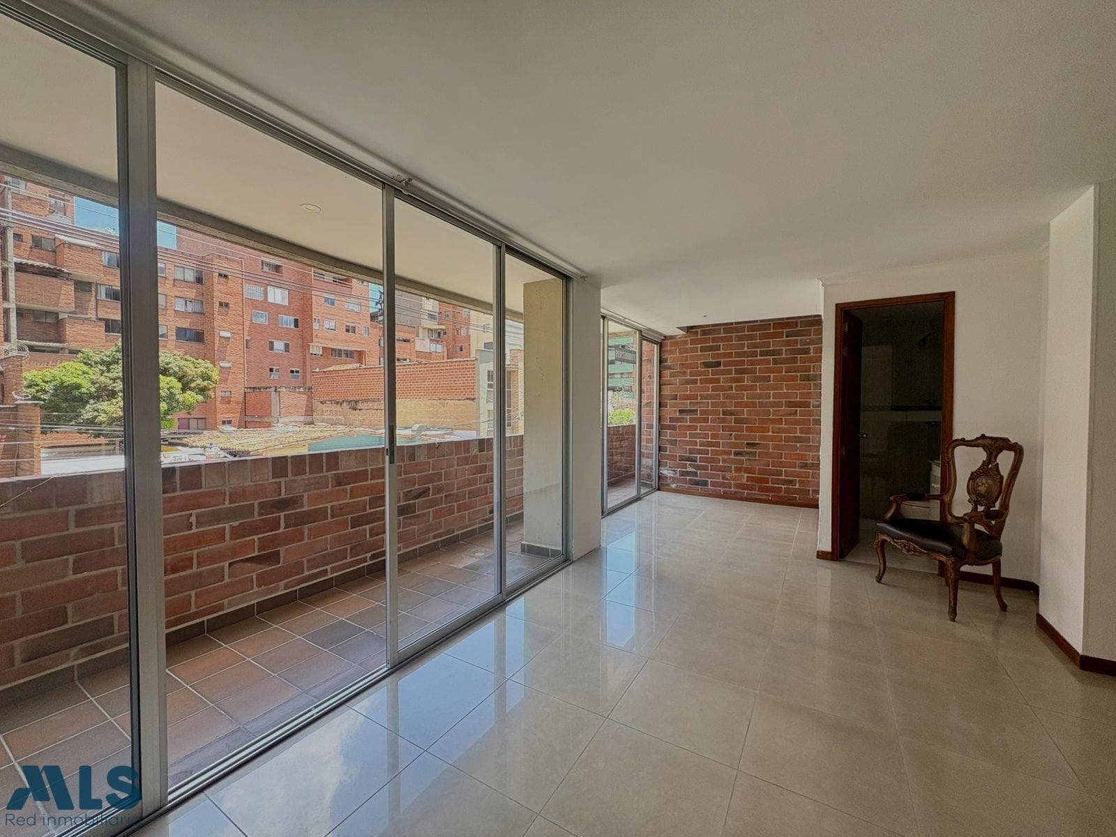 Apartamento en venta en Laureles, Medellín — foto 1 de 19
