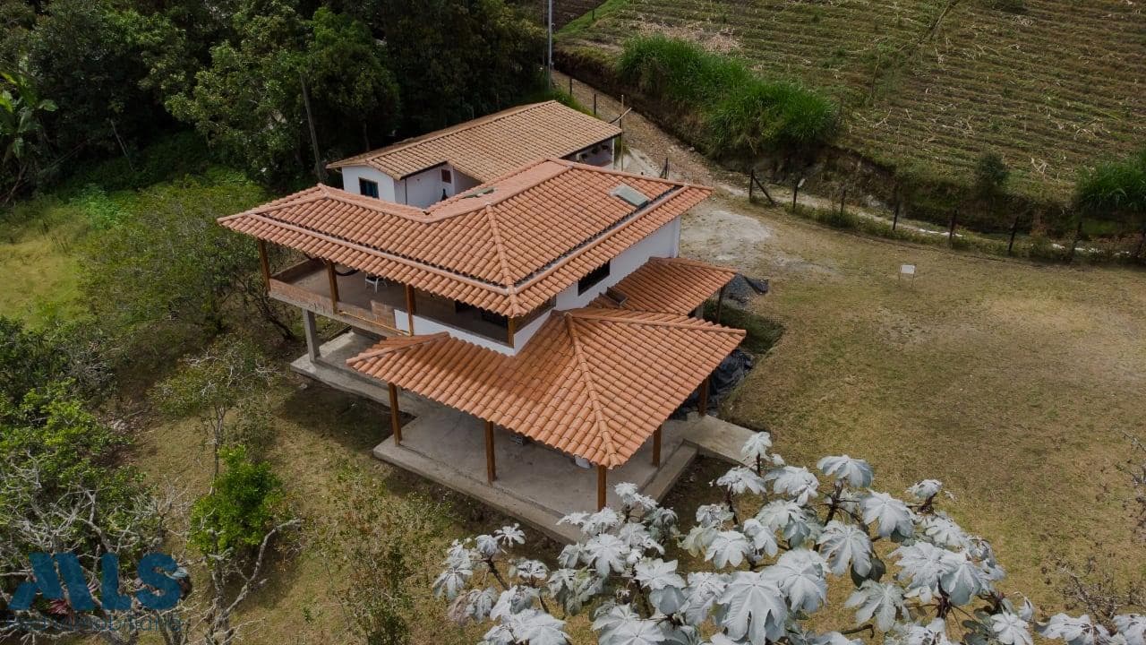 Finca Recreativa en venta en V. El Cerro, Oriente Antioqueño, El Carmen — foto 1 de 19