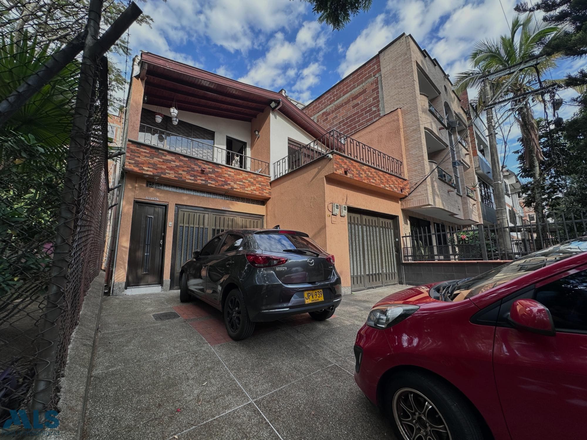 Casa en venta en Calasanz, Occidente, Medellín — foto 1 de 22