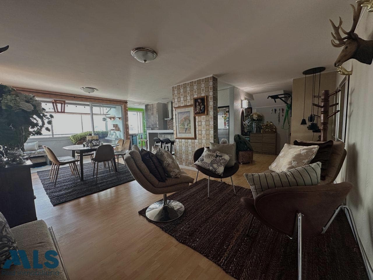 Apartamento en venta en La Candelaria, Centro, Medellín — foto 1 de 12