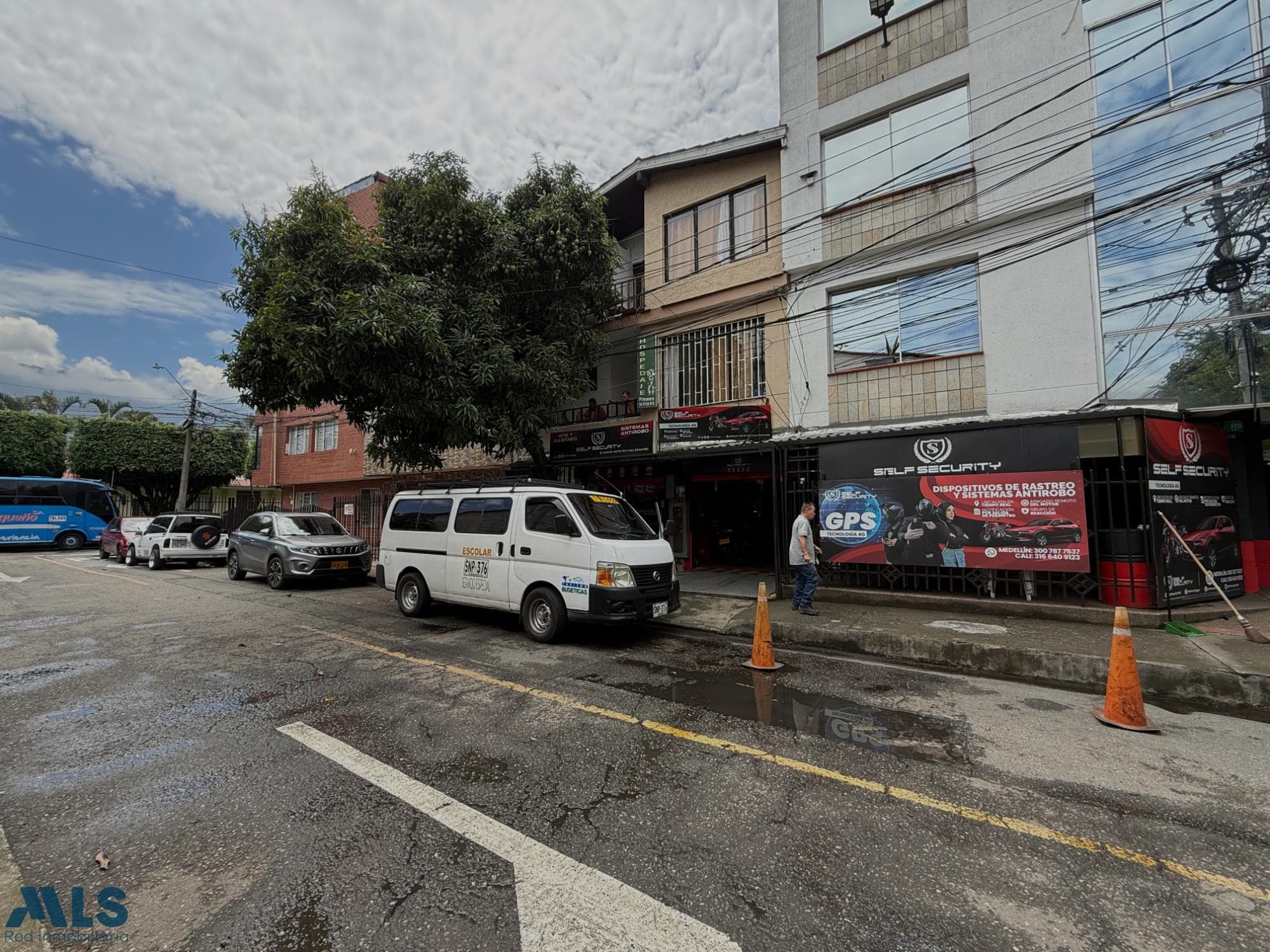 Casa en venta en Campo Amor, Belén Guayabal, Medellín — foto 1 de 28