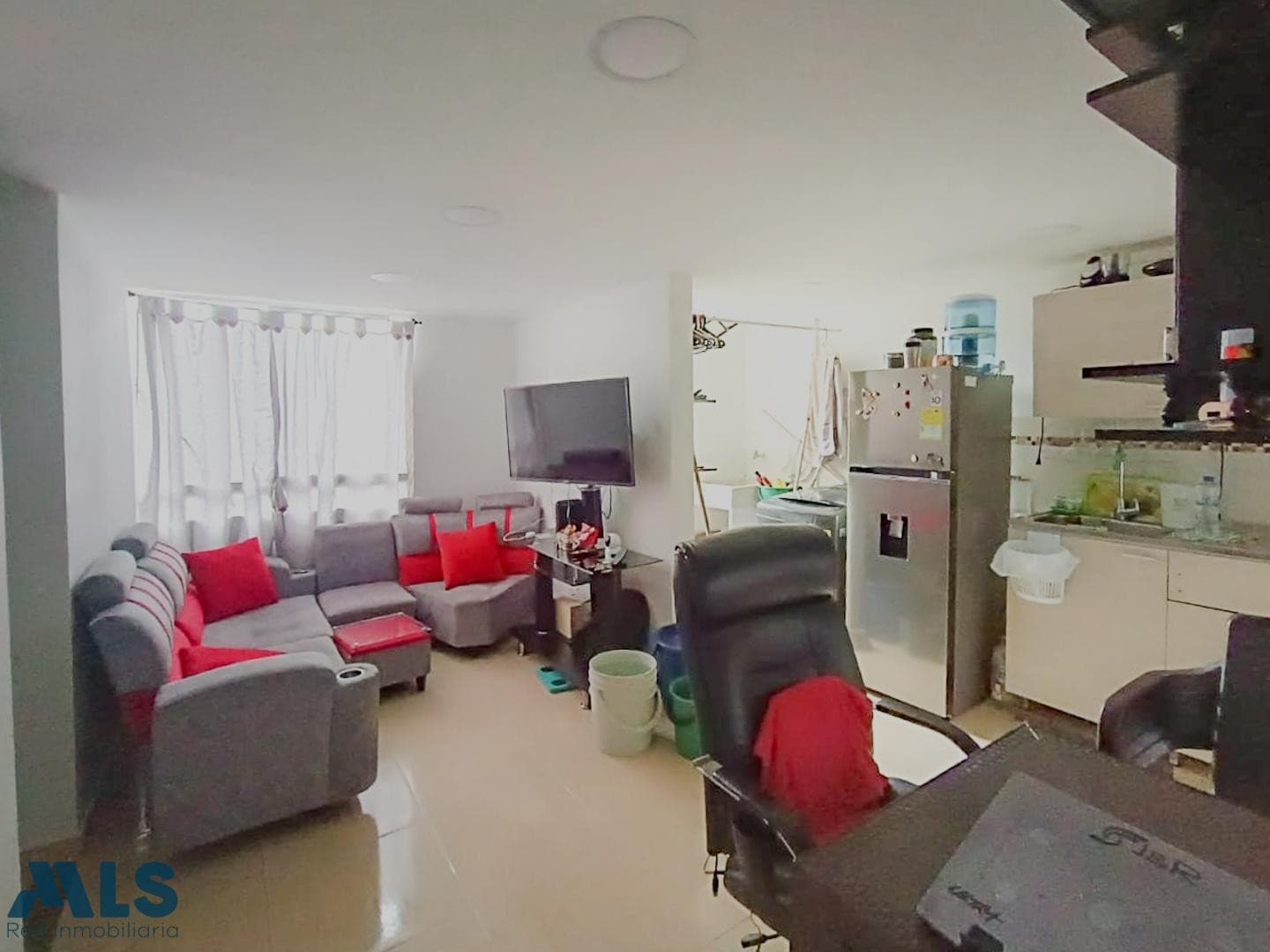Apartamento en venta en El Mirador, Norte, Bello — foto 1 de 19