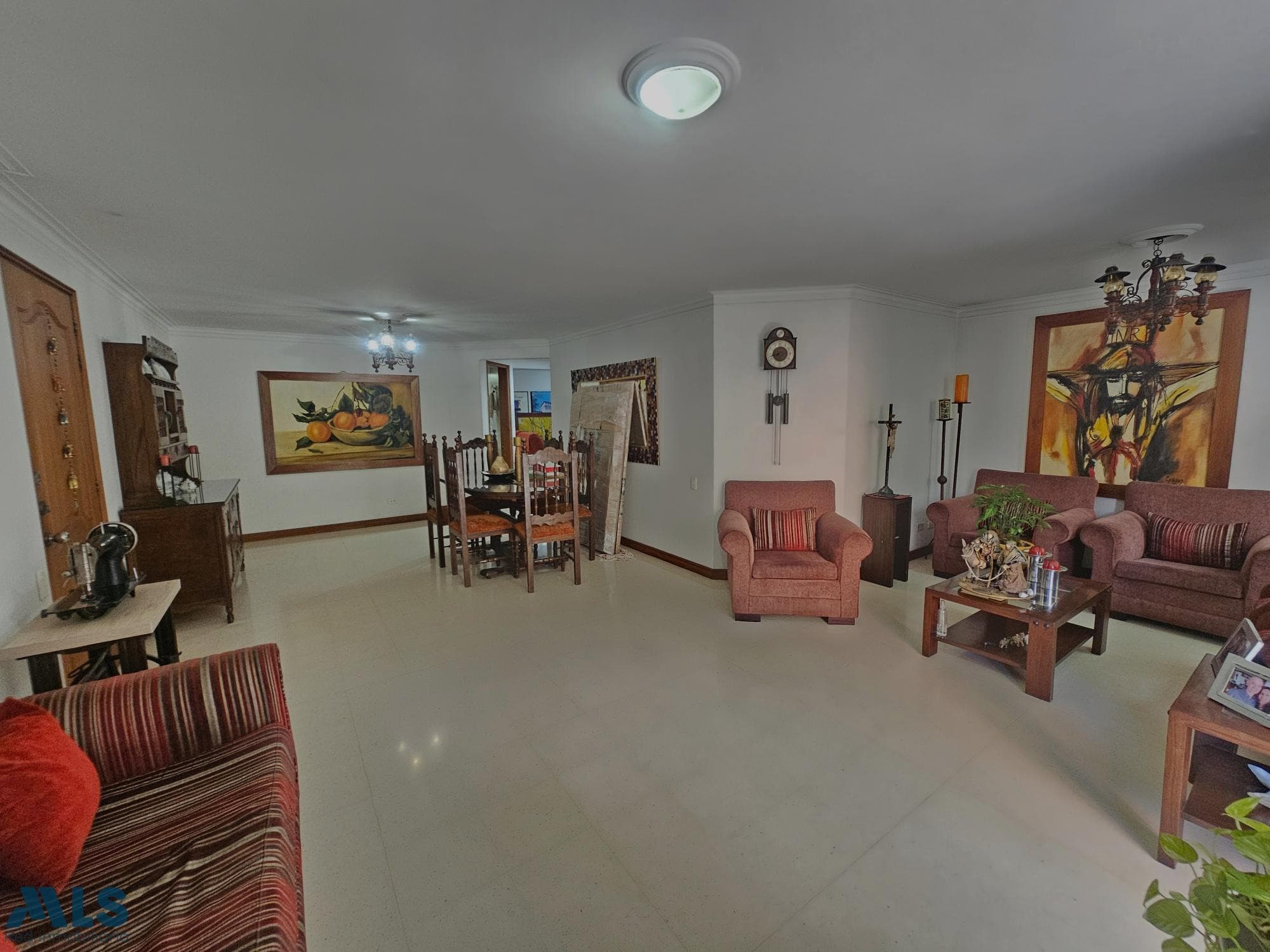 Apartamento en venta en Laureles, Medellín — foto 1 de 34