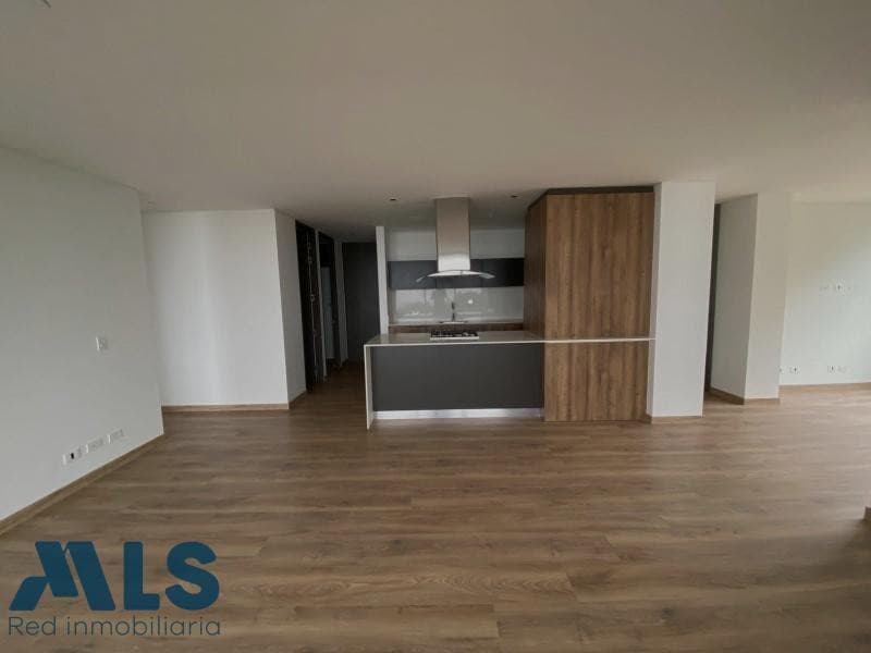 Apartamento en venta en Las Palmas, Poblado, Medellín — foto 1 de 9