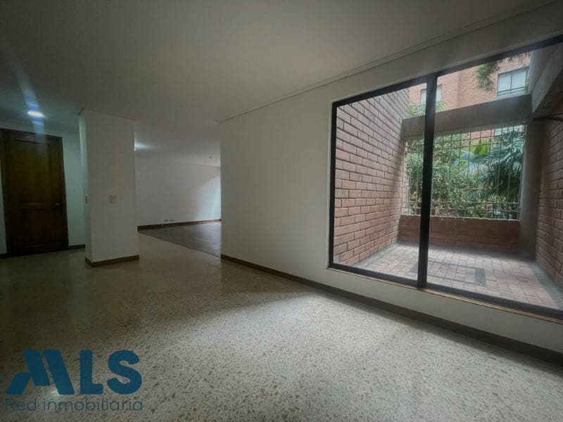 Apartamento en venta en Milla De Oro, Poblado, Medellín — foto 1 de 25