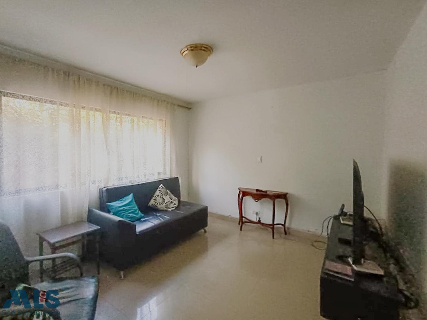 Apartamento en venta en Laureles, Medellín — foto 1 de 15