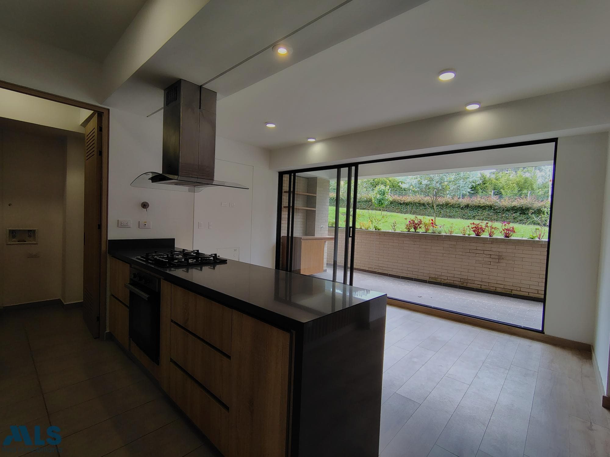 Apartamento en venta en V. La Argentina, Oriente Antioqueño, El Retiro — foto 1 de 19