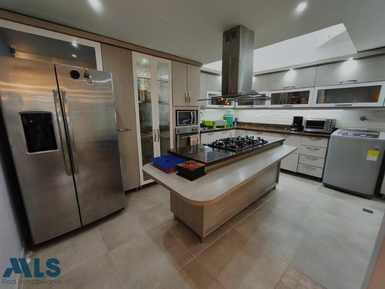 Casa en venta en Los Balsos Nº 2, Poblado, Medellín — foto 1 de 12