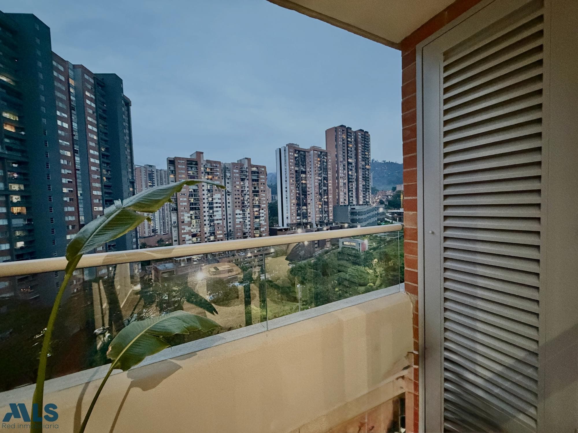 Apartamento en venta en El Trapiche, Aburra Sur, Sabaneta — foto 1 de 17