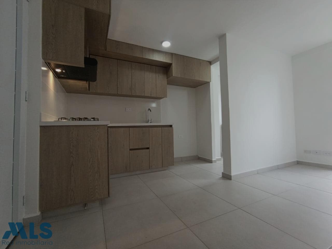 Apartamento en venta en Niquia, Norte, Bello — foto 1 de 16