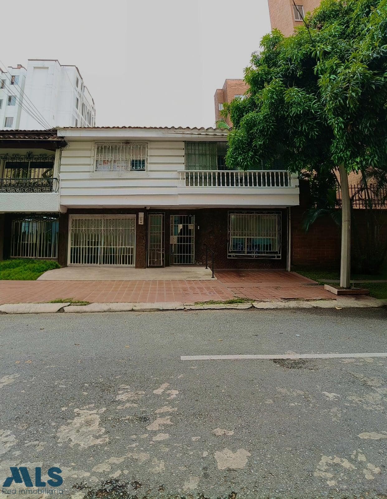 Casa en venta en Conquistadores, Laureles, Medellín — foto 1 de 10