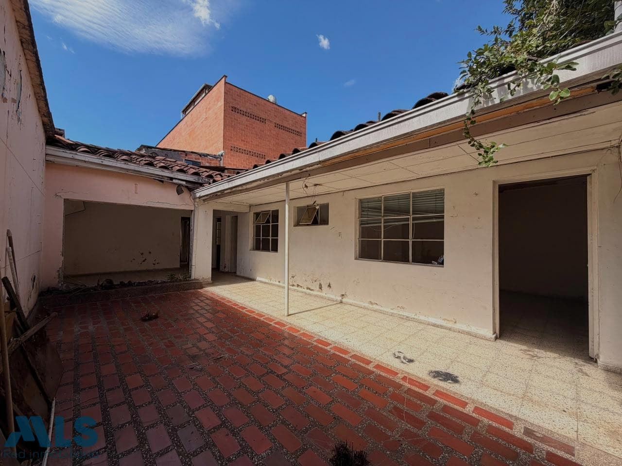 Casa en venta en Manila, Poblado, Medellín — foto 1 de 15
