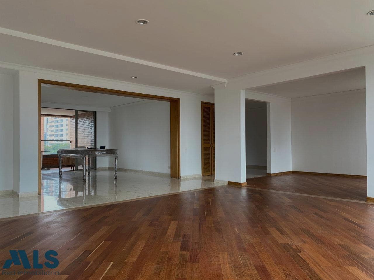 Apartamento en venta en Los Balsos Nº 1, Poblado, Medellín — foto 1 de 39