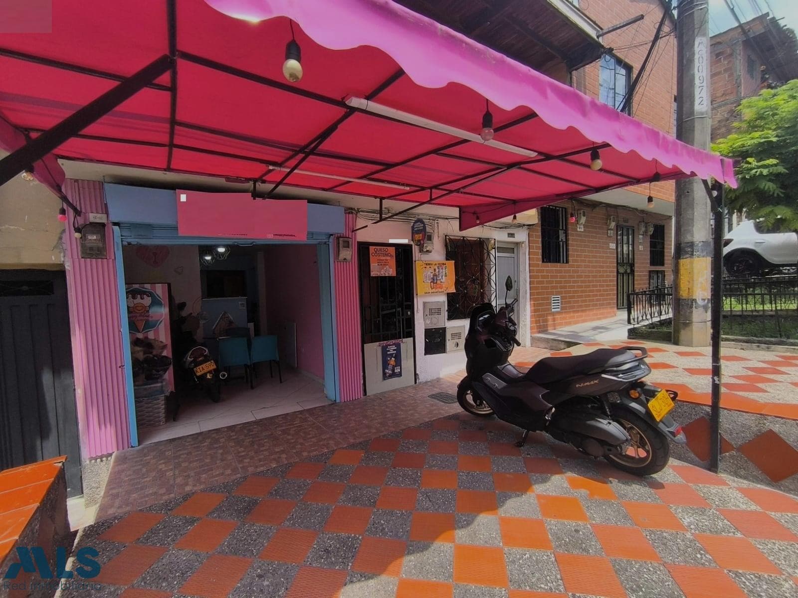 Casa en venta en El Salvador, Centro, Medellín — foto 1 de 29