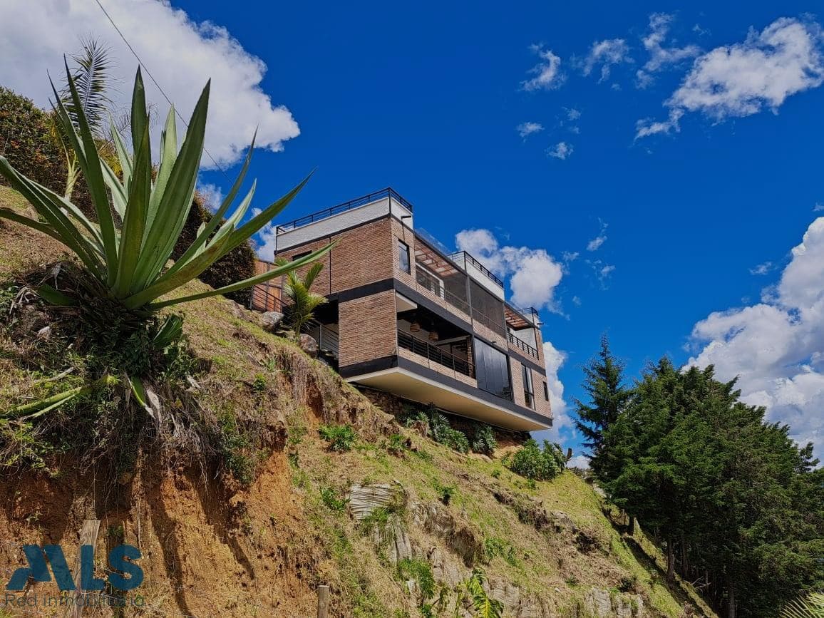 Casa en venta en V. La Veta, Norte, Copacabana — foto 1 de 17