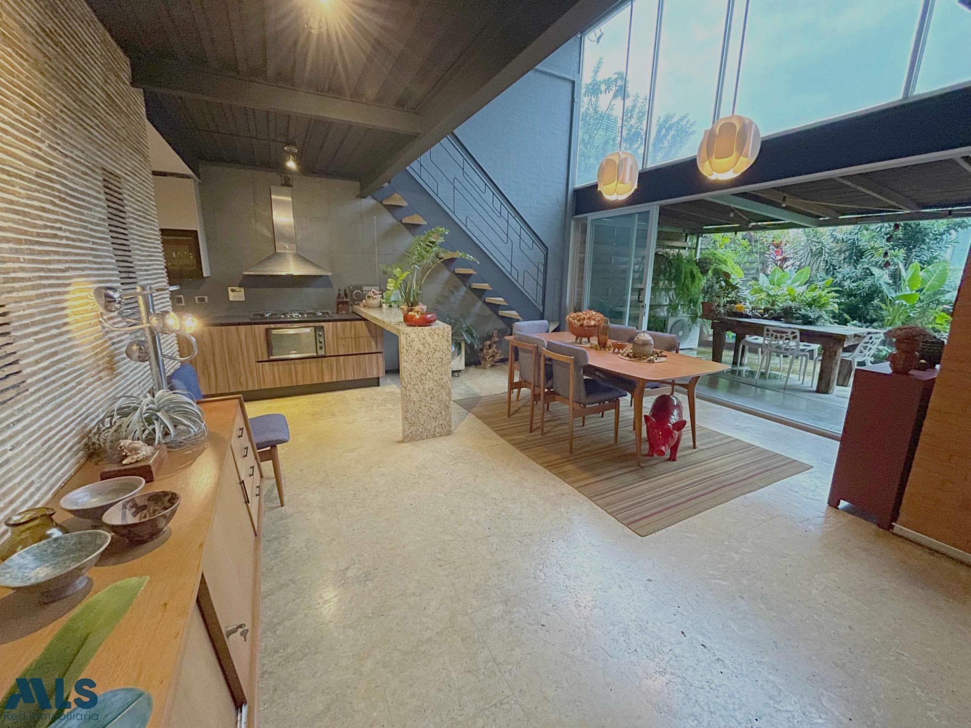 Apartamento en venta en Astorga, Poblado, Medellín — foto 1 de 23