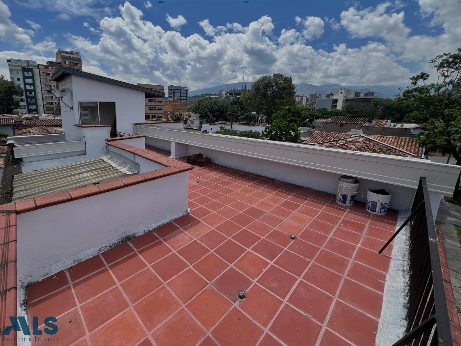 Apartamento en venta en Los Colores, Laureles, Medellín — foto 1 de 23