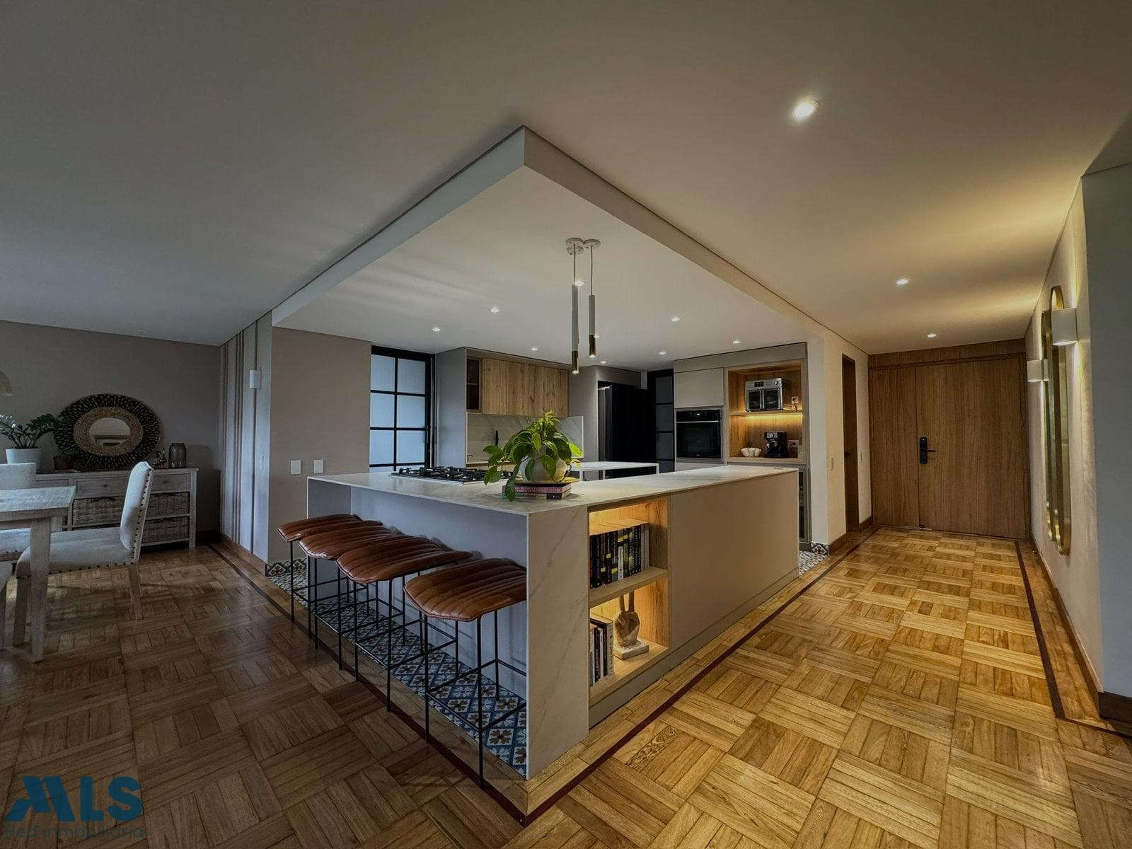 Apartamento en venta en La Concha, Poblado, Medellín — foto 1 de 23