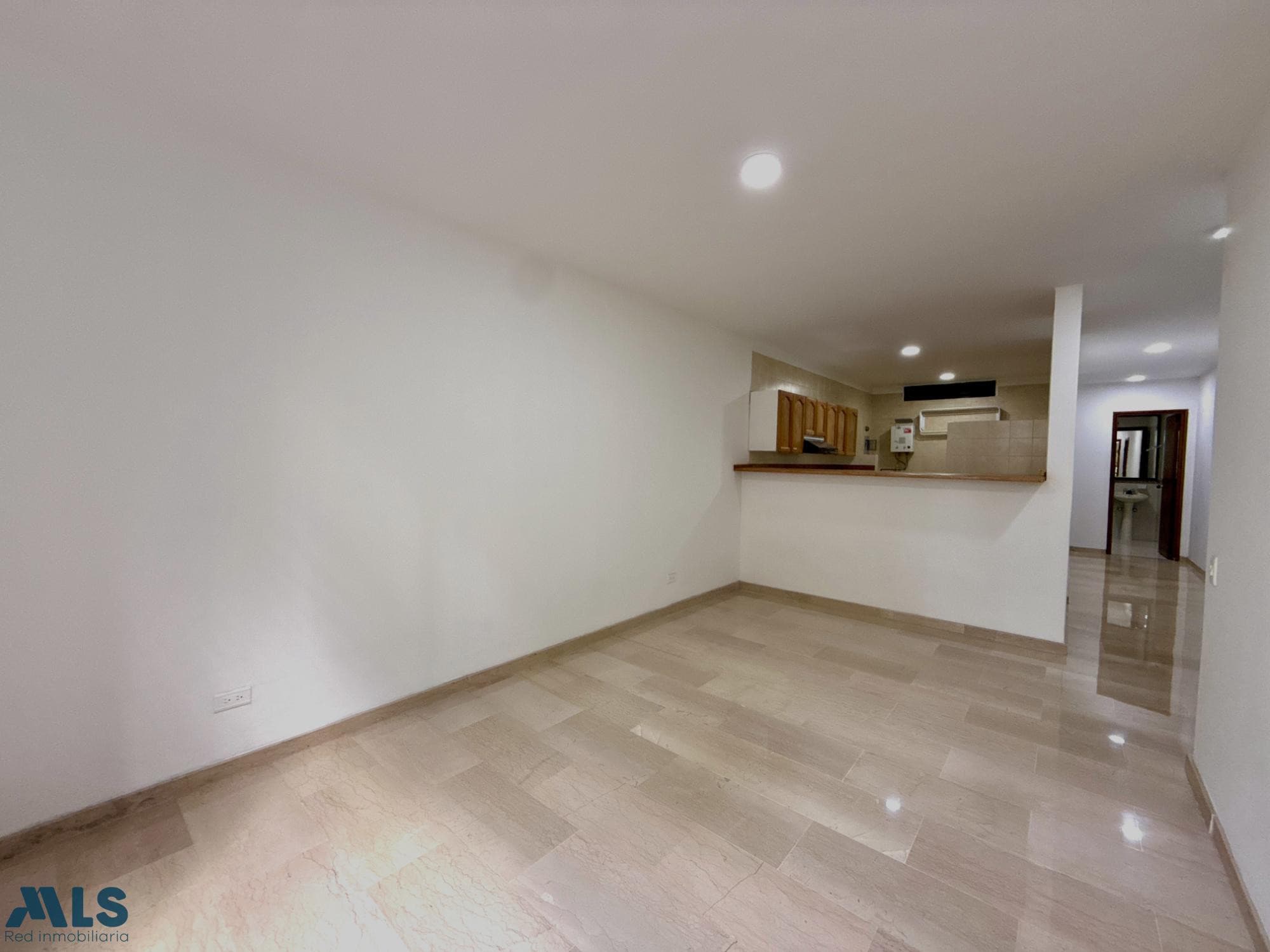 Apartamento en venta en La Calera, Poblado, Medellín — foto 1 de 13