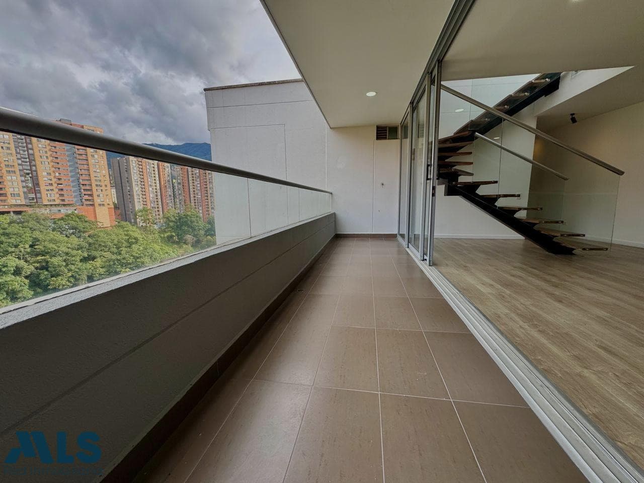 Apartamento en venta en Loma De Las Brujas, Aburra Sur, Envigado — foto 1 de 21