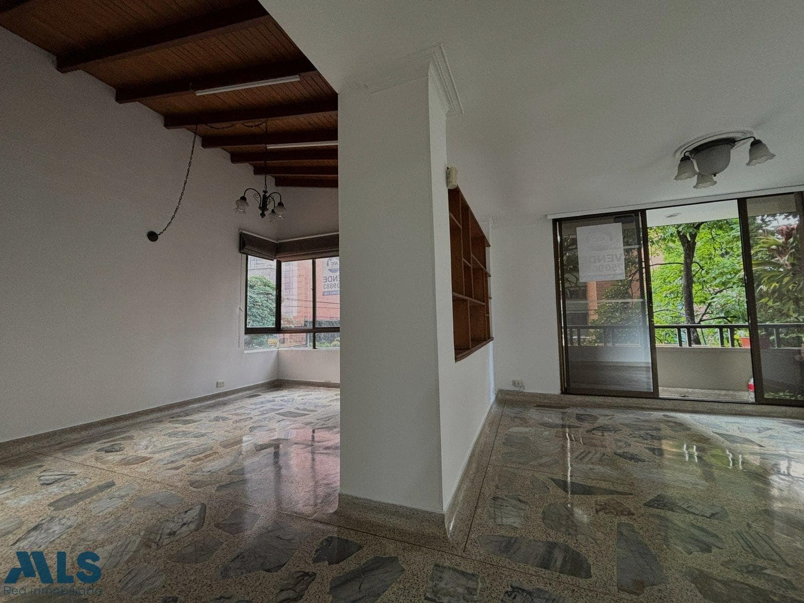 Apartamento en venta en Santa Teresita, Laureles, Medellín — foto 1 de 23
