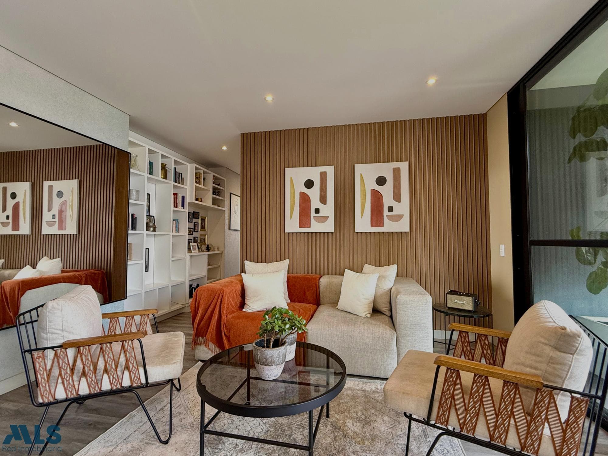 Apartamento en venta en El Tesoro, Poblado, Medellín — foto 1 de 14