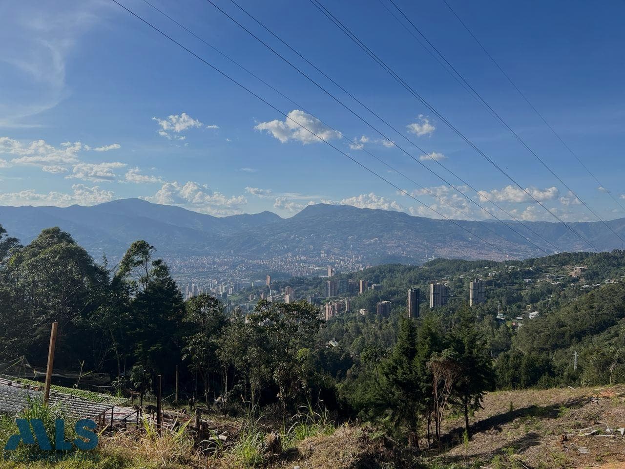 Lote Residencial en venta en Las Palmas, Poblado, Medellín — foto 1 de 11
