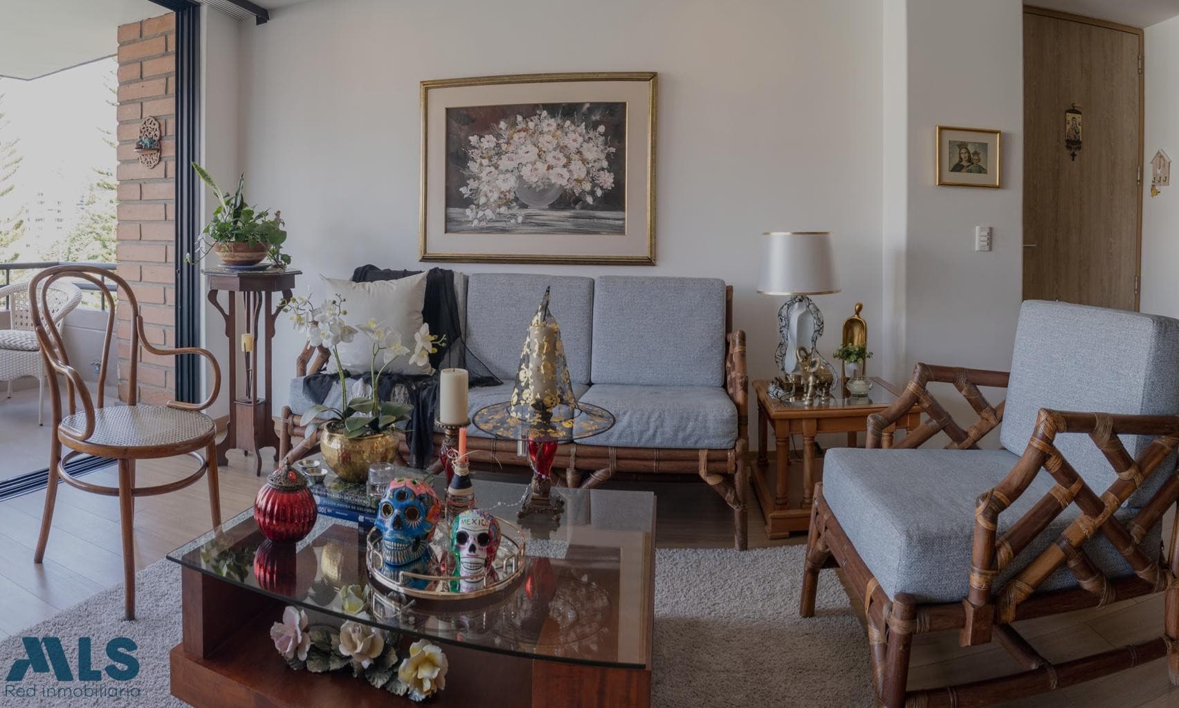Apartamento en venta en Loma De Los Parra, Poblado, Medellín — foto 1 de 25
