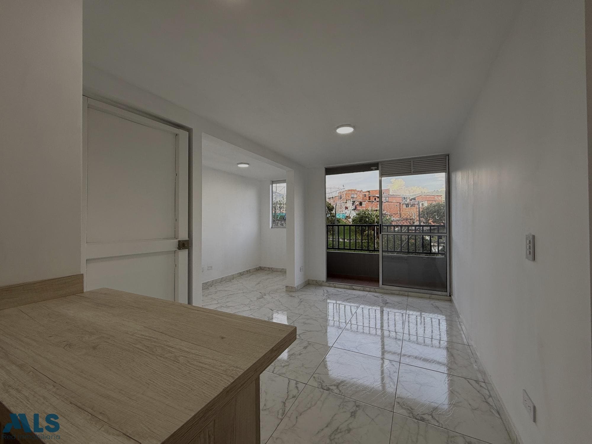 Apartamento en venta en V. La Florida, Aburra Sur, San Antonio De Prado — foto 1 de 28
