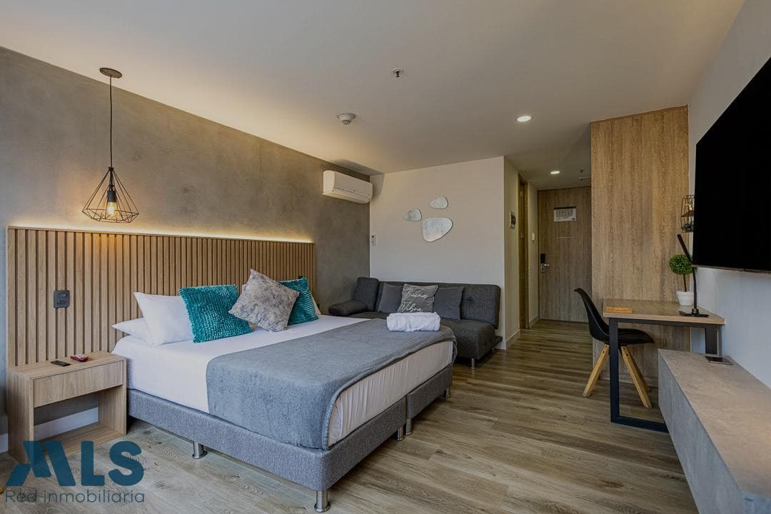 Apartamento en venta en Poblado, Medellín — foto 1 de 19