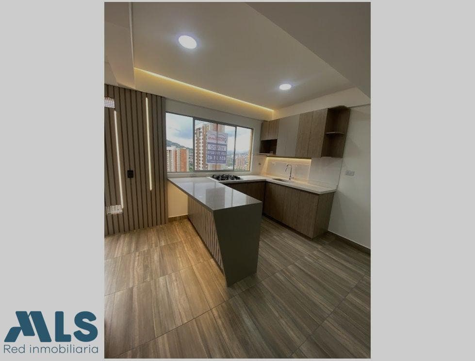 Apartamento en venta en La Navarra, Norte, Bello — foto 1 de 19