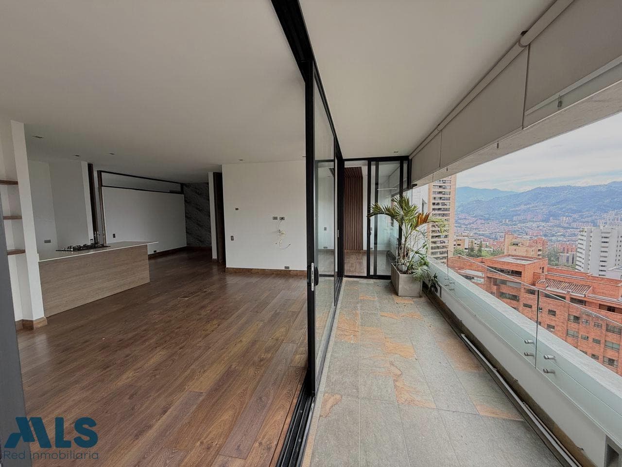 Apartamento en venta en San Lucas, Poblado, Medellín — foto 1 de 22