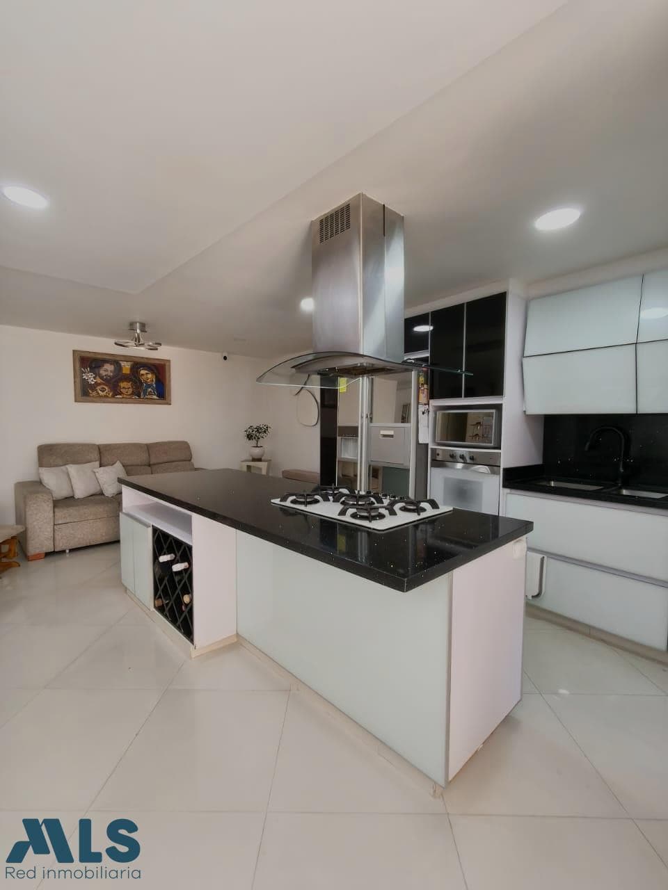 Apartamento en venta en La Castellana, Laureles, Medellín — foto 1 de 19