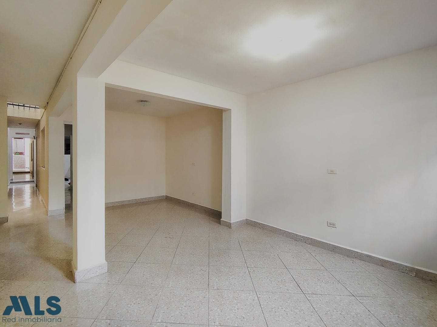 Casa en venta en Campo Valdés N° 1, Centro, Medellín — foto 1 de 21