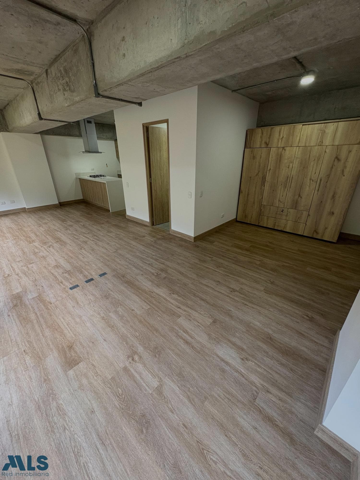 Edificio en venta en Centro, Oriente Antioqueño, El Retiro — foto 1 de 9