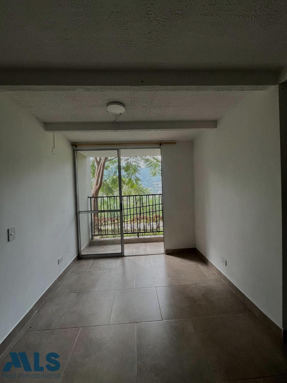 Apartamento en venta en Santa Ana, Norte, Bello — foto 1 de 16