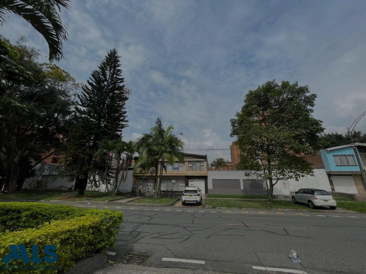 Lote Residencial en venta en Estadio, Laureles, Medellín — foto 1 de 10