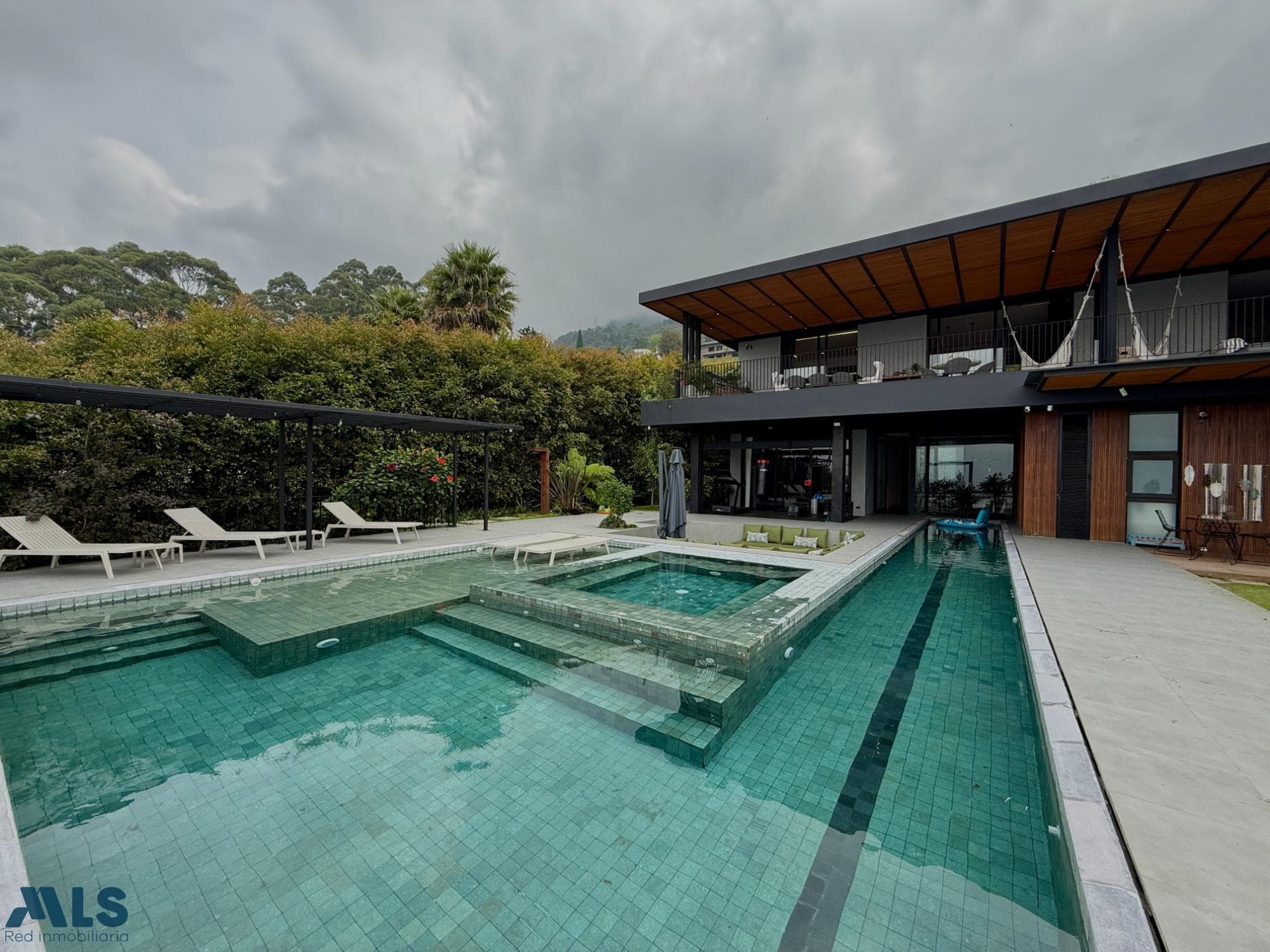 Casa en venta en El Chocho, Aburra Sur, Envigado — foto 1 de 31