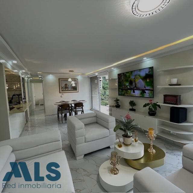 Apartamento en venta en Las Palmas, Poblado, Medellín — foto 1 de 19
