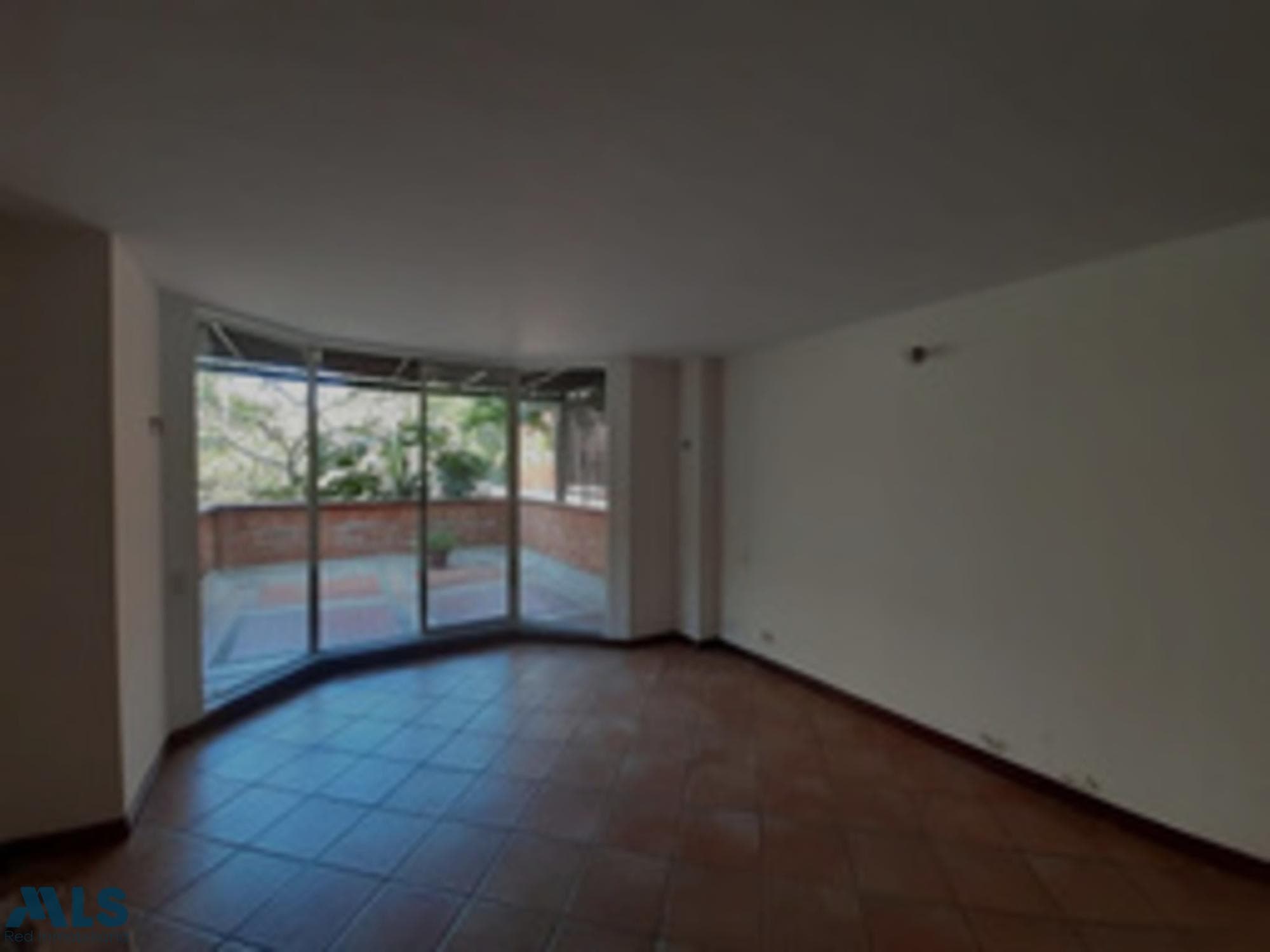 Apartamento en venta en San Lucas, Poblado, Medellín — foto 1 de 12