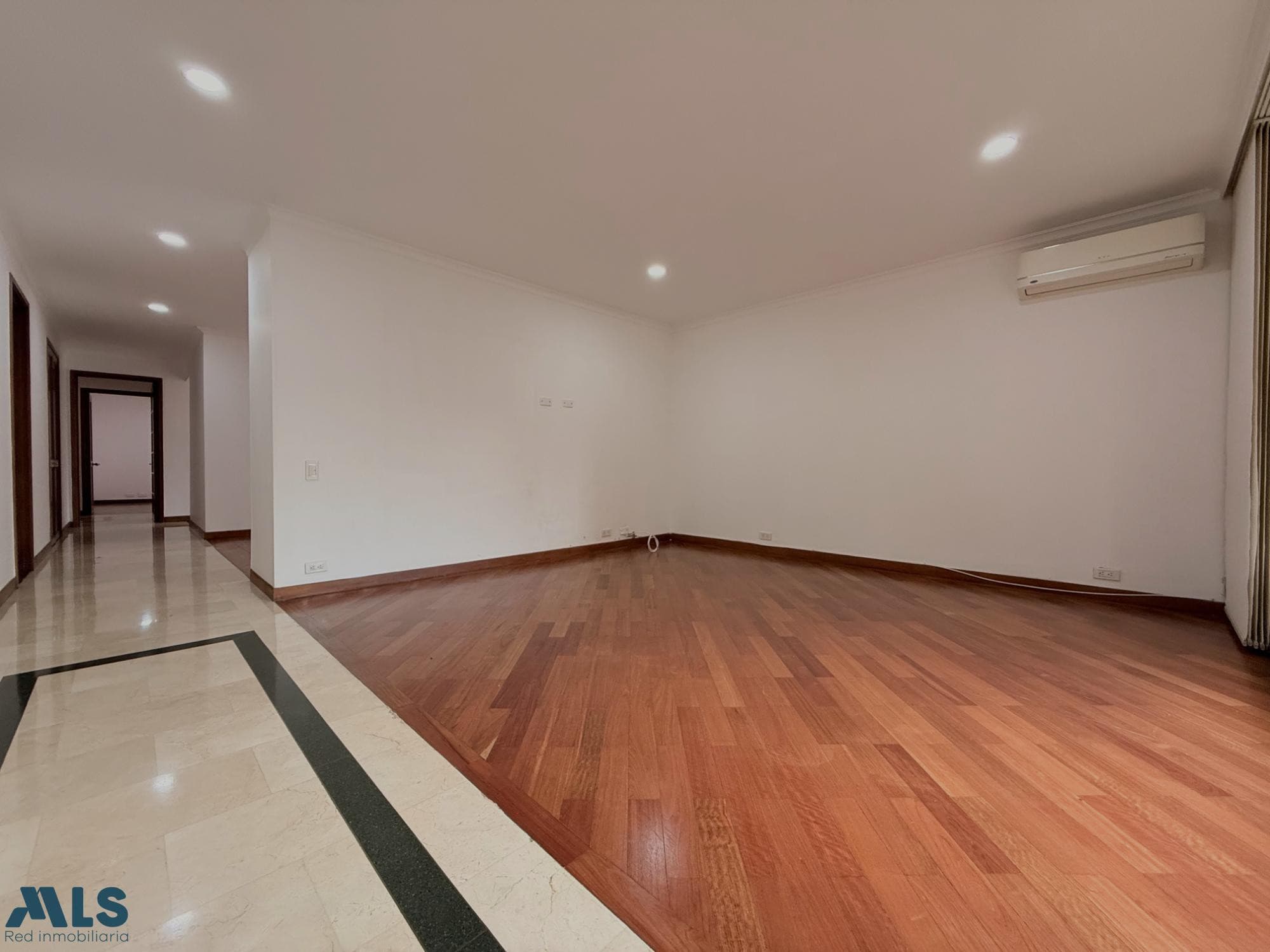 Apartamento en venta en Laureles, Medellín — foto 1 de 24