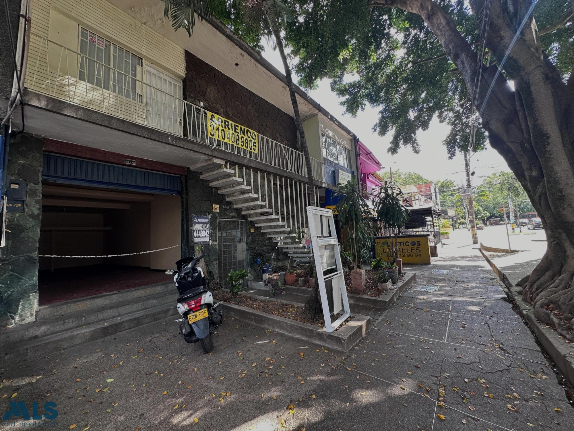 Casa en venta en Laureles, Medellín — foto 1 de 14